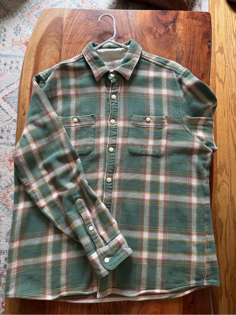 Faherty Brand men’s plaid flannel shirt in size Large